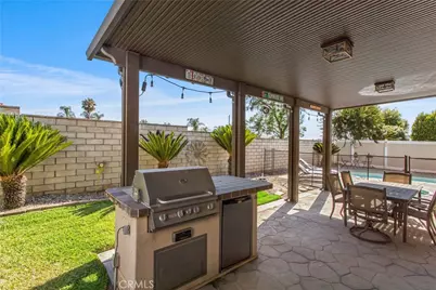 28575 Cherokee Rose, Highland, CA 92346 - Photo 6