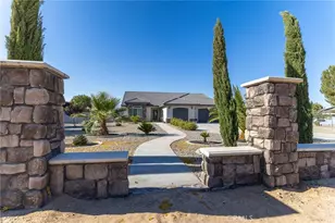 14978 Palm, Hesperia, CA 92345 - Photo 2