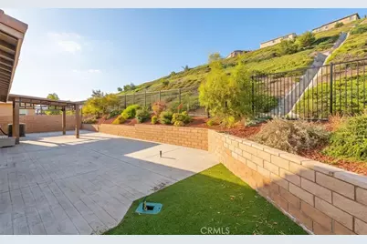 2690 Santa Fiora Drive, Corona, CA 92882 - Photo 32