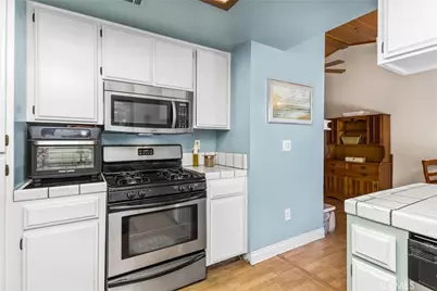 24634 Bernard Drive, Crestline, CA 92325 - Photo 14