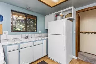 24634 Bernard Dr, Crestline, CA 92325 - Photo 12
