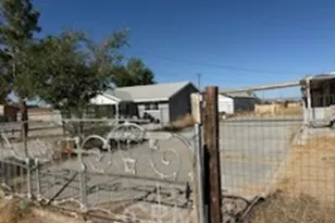 36827 Hillview Rd, Hinkley, CA 92347 - Photo 2