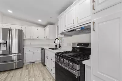 324 Magpie Lane #324, Fountain Valley, CA 92708 - Photo 6