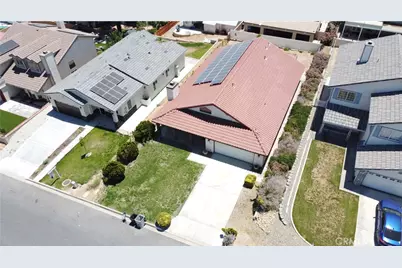 17735 Vista Point, Victorville, CA 92395 - Photo 2