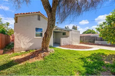 2723 Iris Street, Riverside, CA 92507 - Photo 2