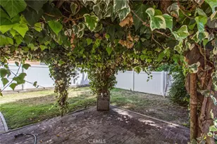 618 Cypress Cir, Redlands, CA 92373 - Photo 2
