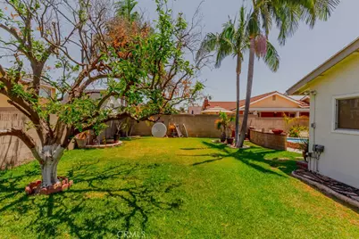 9331 La Cortinilla Avenue, Fountain Valley, CA 92708 - Photo 24
