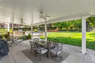 13747 Meadow View Ln, Yucaipa, CA 92399 - Photo 34