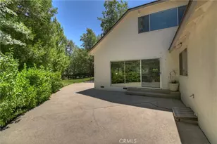 28411 N Shore Rd, Lake Arrowhead, CA 92352 - Photo 46