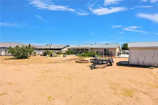 17908 Yucca, Hesperia, CA 92345 - Photo 22
