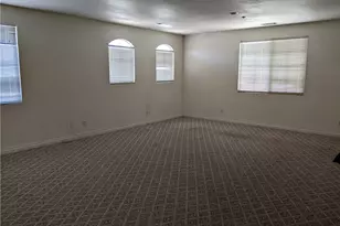 15559 Sharon Ct, Fontana, CA 92336 - Photo 18