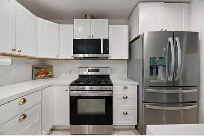 18054 Granada, Fontana, CA 92335 - Photo 28
