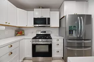 18054 Granada, Fontana, CA 92335 - Photo 28