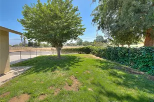 12842 14th St, Yucaipa, CA 92399 - Photo 4
