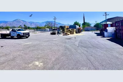 25578 E Base Line, San Bernardino, CA 92410 - Photo 20