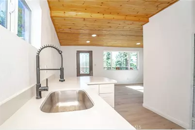 872 Hill, Big Bear Lake, CA 92315 - Photo 22