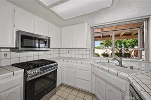 10658 9th Ave, Hesperia, CA 92345 - Photo 14