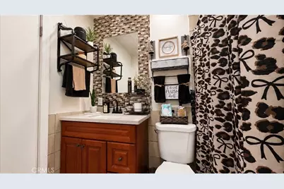 885 W Valley, Colton, CA 92324 - Photo 16