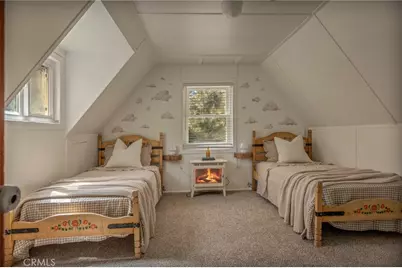 27689 Rim Of The World Drive, Lake Arrowhead, CA 92326 - Photo 8