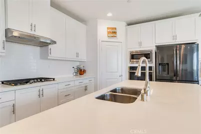 14049 Amorosa Ct, Beaumont, CA 92223 - Photo 8