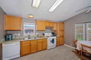 46037 S, Big Bear City, CA 92314 - Photo 14