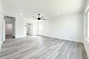 718 E 103rd Pl, Los Angeles, CA 90002 - Photo 4
