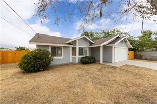 13707 4th, Yucaipa, CA 92399 - Photo 4