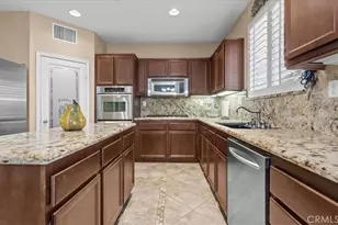 5422 Osprey Ct, Fontana, CA 92336 - Photo 6