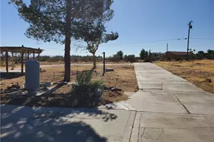 9870 Cody, Lucerne Valley, CA 92356 - Photo 10