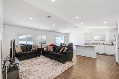 584 Directo, San Jacinto, CA 92583 - Photo 2