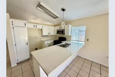 1053 Lilac Street, Hemet, CA 92545 - Photo 2