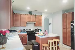 14326 Castle Peaks St, Victorville, CA 92394 - Photo 8