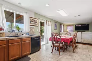 14024 Colt Ct, Victorville, CA 92394 - Photo 4