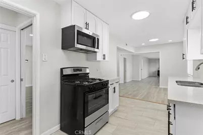 15944 Wintun Road, Apple Valley, CA 92307 - Photo 14