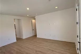 27430 Creekwood Ln, Valencia, CA 91381 - Photo 10