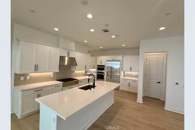 27430 Creekwood Lane, Valencia, CA 91381 - Photo 2