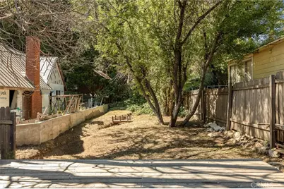 23035 Waters, Crestline, CA 92325 - Photo 12