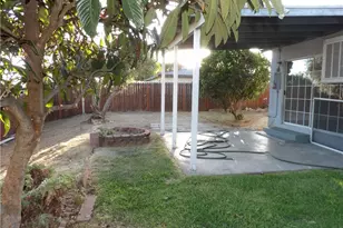 27123 Stratford St, Highland, CA 92346 - Photo 12