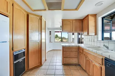 2929 Snow Line Drive, Pinon Hills, CA 92372 - Photo 20