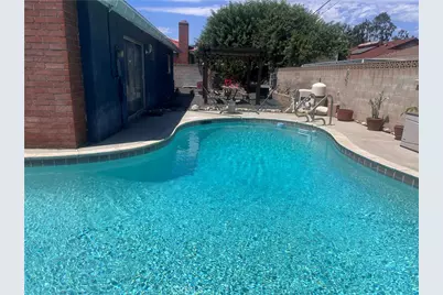 543 N Pampas, Rialto, CA 92376 - Photo 4