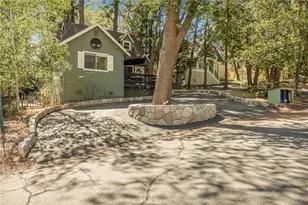380 Hemlock, Lake Arrowhead, CA 92352 - Photo 2