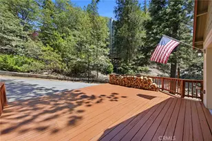 915 Brentwood Dr, Lake Arrowhead, CA 92352 - Photo 6