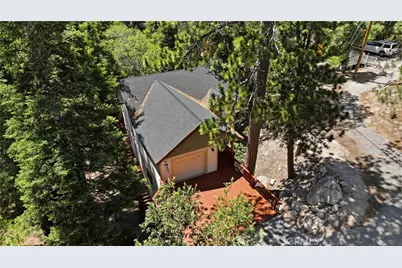 915 Brentwood Drive, Lake Arrowhead, CA 92352 - Photo 4