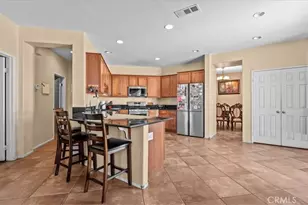 17681 View Mt Ct, Victorville, CA 92395 - Photo 10