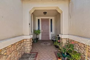 17681 View Mt Ct, Victorville, CA 92395 - Photo 4