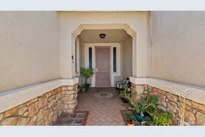 17681 View Mount Court, Victorville, CA 92395 - Photo 4