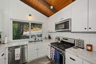 27809 North Bay, Lake Arrowhead, CA 92352 - Photo 12