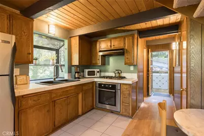 271 Fremont Road, Lake Arrowhead, CA 92352 - Photo 10