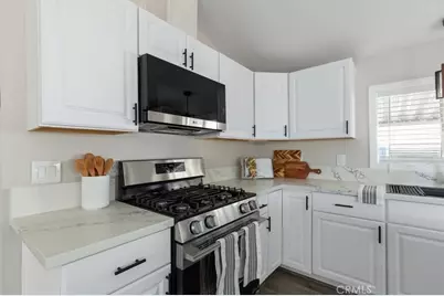 201 Road Runner Lane, Fountain Valley, CA 92708 - Photo 10