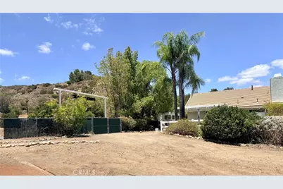 15025 Amorose, Lake Elsinore, CA 92530 - Photo 16